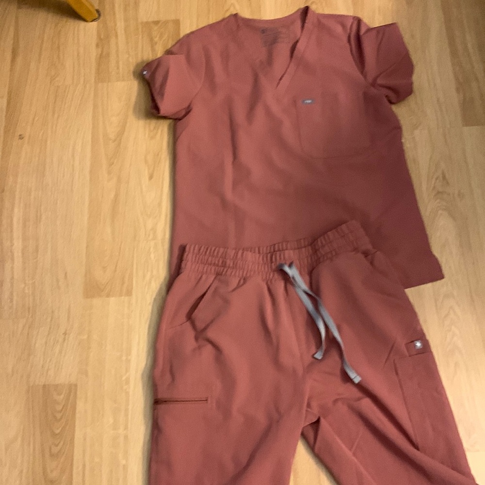 Mauve Figs Scrubs